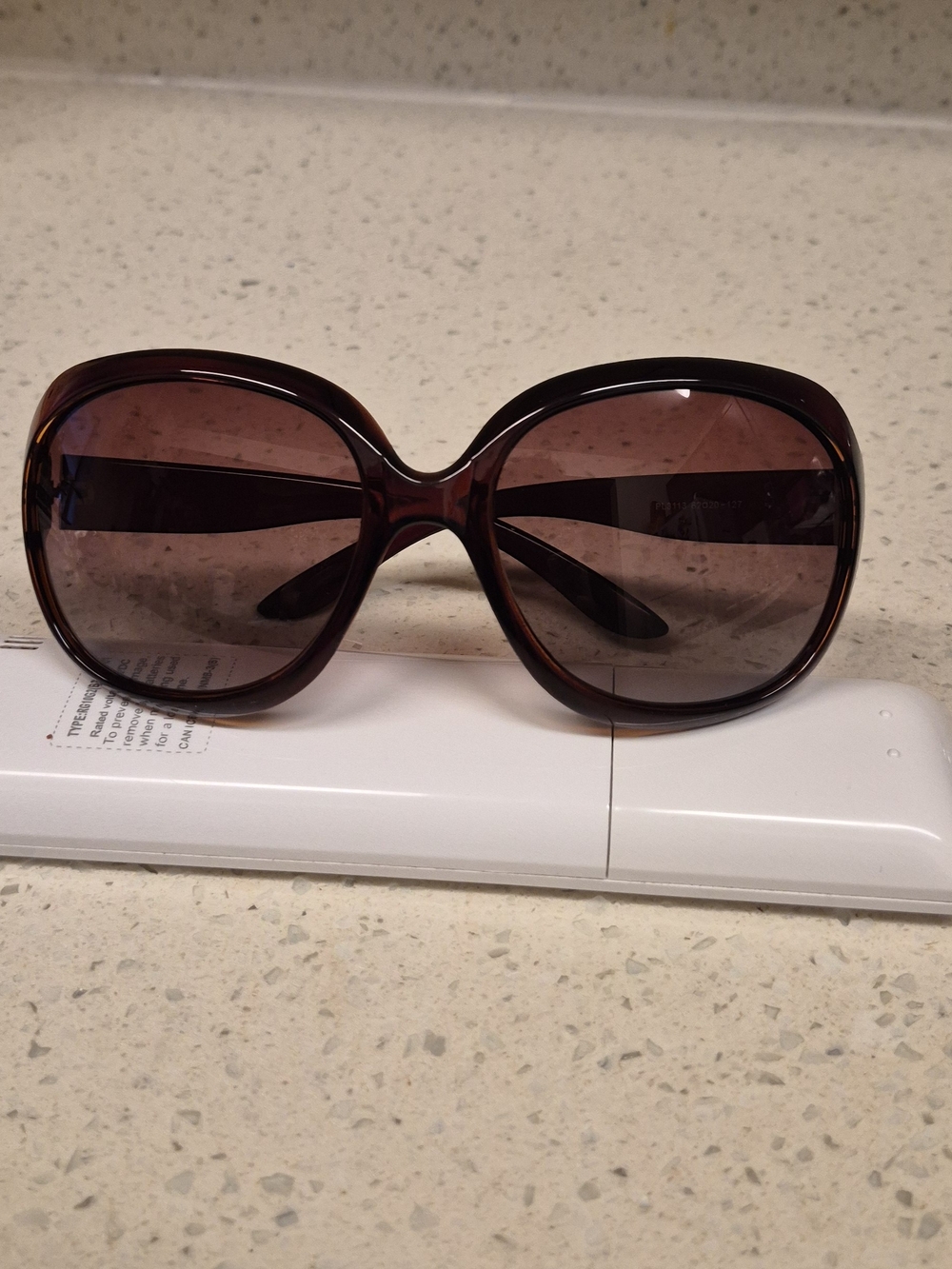 Women’s Oversized Red-Brown Gradient Sunglasses